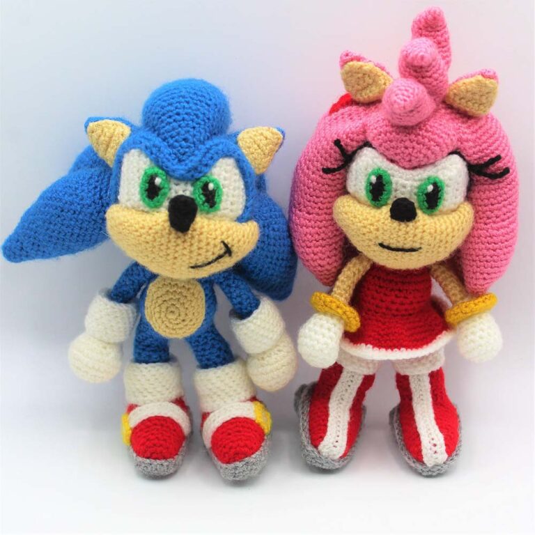 Amy Rose Amigurumi Pattern (Sonic the Hedgehog) - Sueños Blanditos